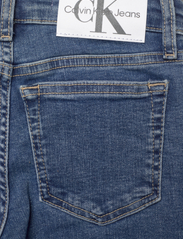 Calvin Klein - FLARE ESS BLUE STRETCH - bootcut jeans - essential blue stretch - 4