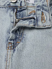 Calvin Klein - POWDER BLUE DENIM MR MAXI SKIRT - jeansowe spódnice - powder blue - 3