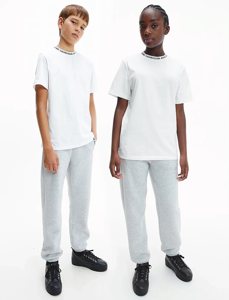 Calvin Klein - INTARSIA LOGO T-SHIRT - kurzärmelige - bright white - 5