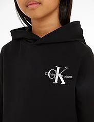 Calvin Klein - SMALL MONOGRAM HOODIE - hættetrøjer - ck black - 12