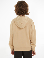 Calvin Klein - INST. LOGO RELAXED ZIP-THROUGH - džemperiai su gobtuvu - warm sand - 3