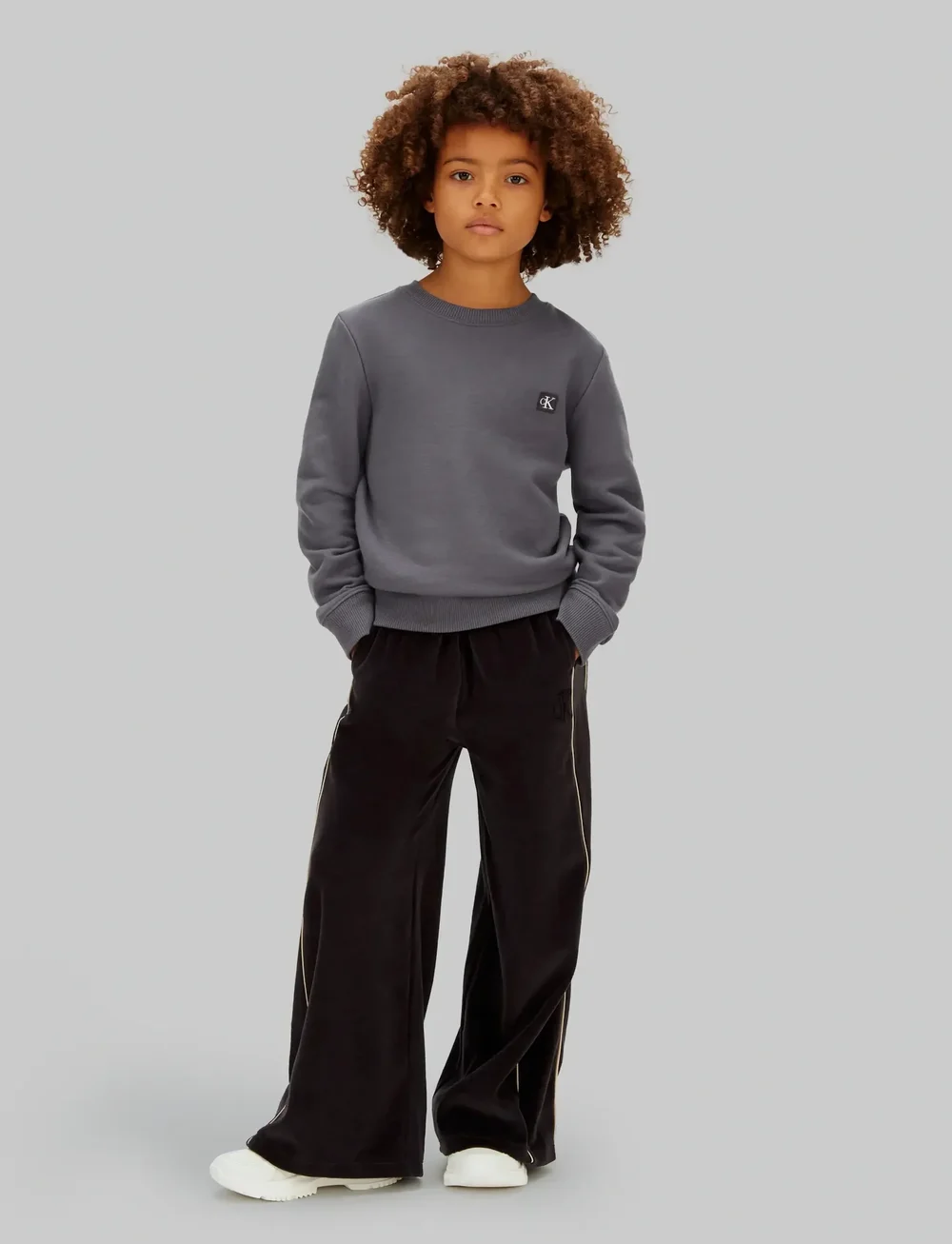 Calvin Klein - MONO MINI BADGE REG CN - sweatshirts - coal - 3