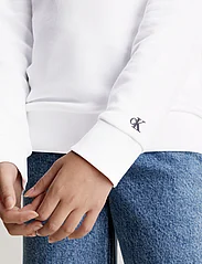 Calvin Klein - INST. LOGO REGULAR CN - džemperiai - bright white - 11