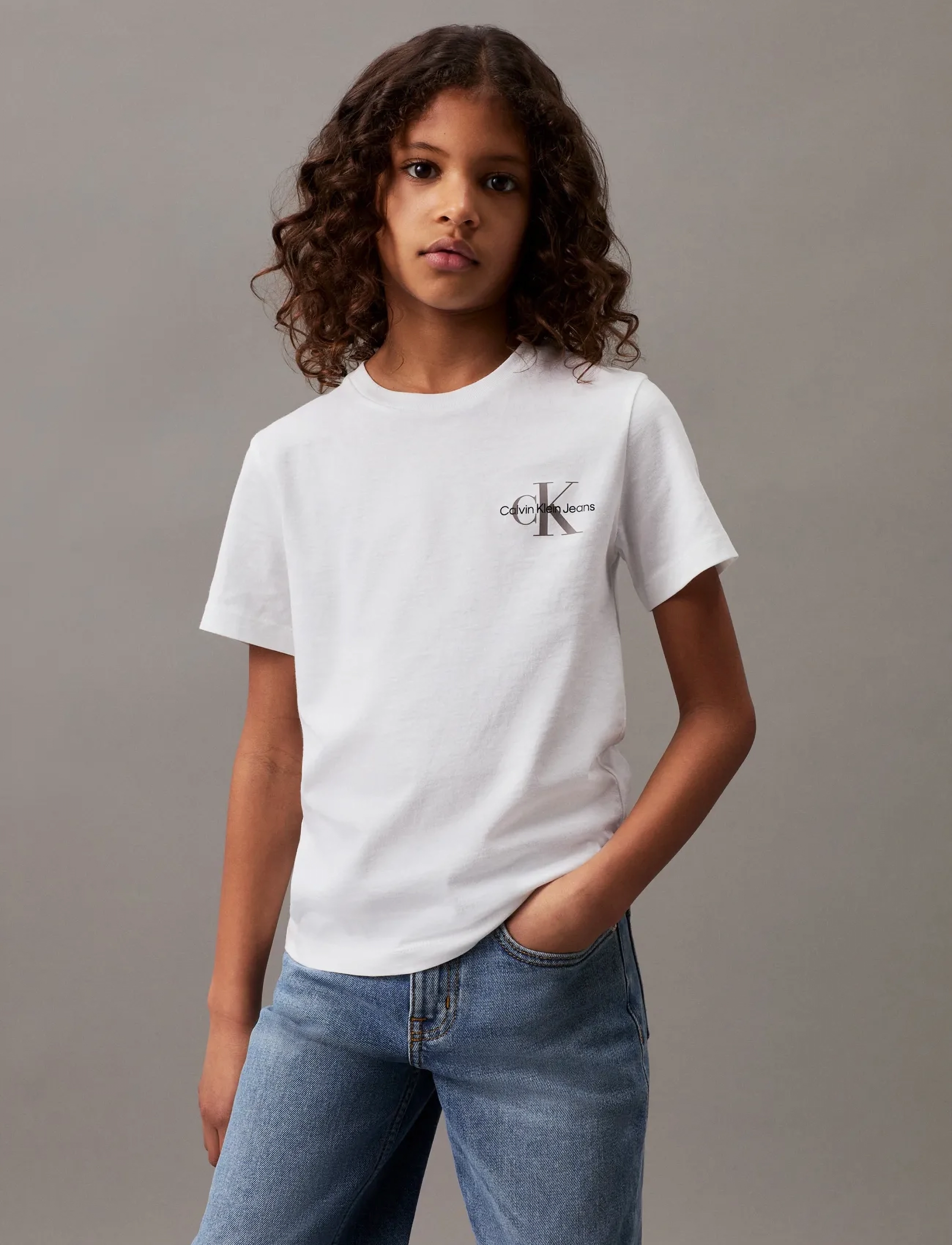 Calvin Klein CHEST MONOGRAM T-SHIRT - Oberteile & T-Shirts - BRIGHT WHITE / white