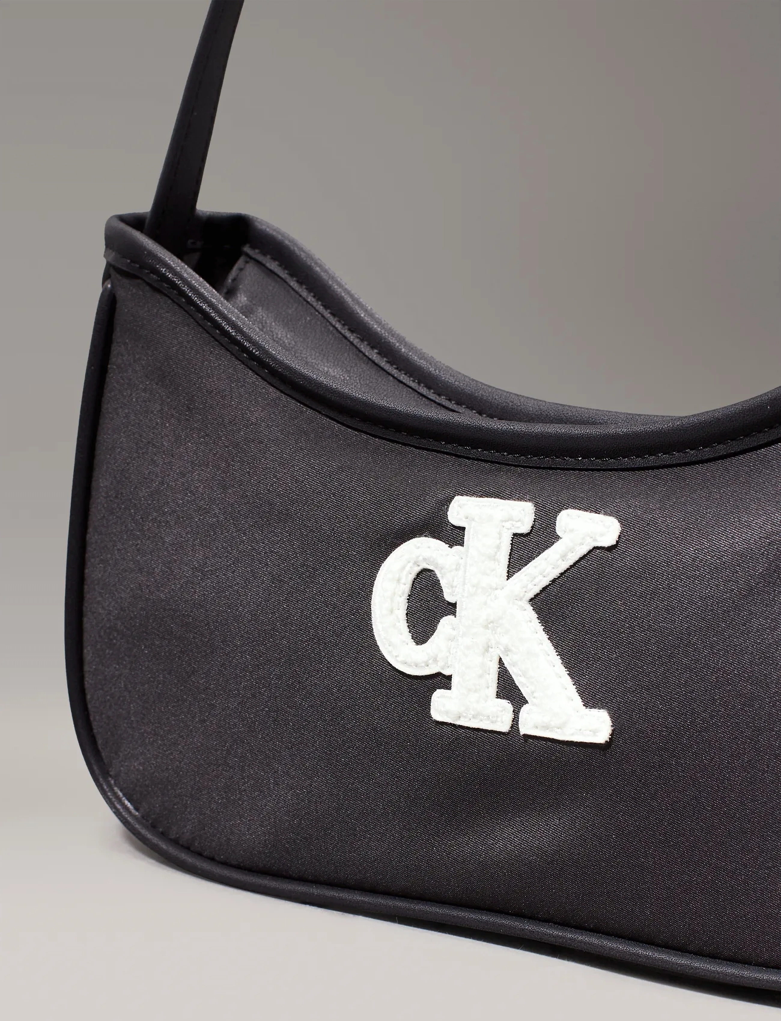Calvin Klein - TEDDY CK SHOULDERBAG - schultertaschen - ck black - 3