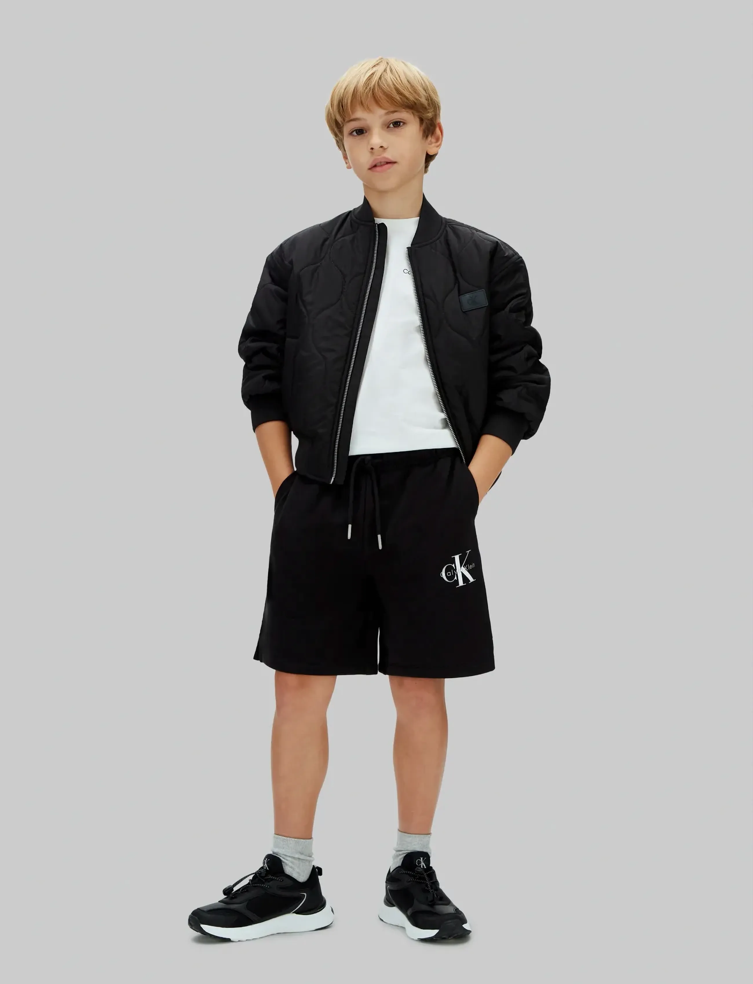 Calvin Klein MONO LOGO RELAXED SHORTS - Shorts - BLACK [CSI] 25CW1000175CK / black