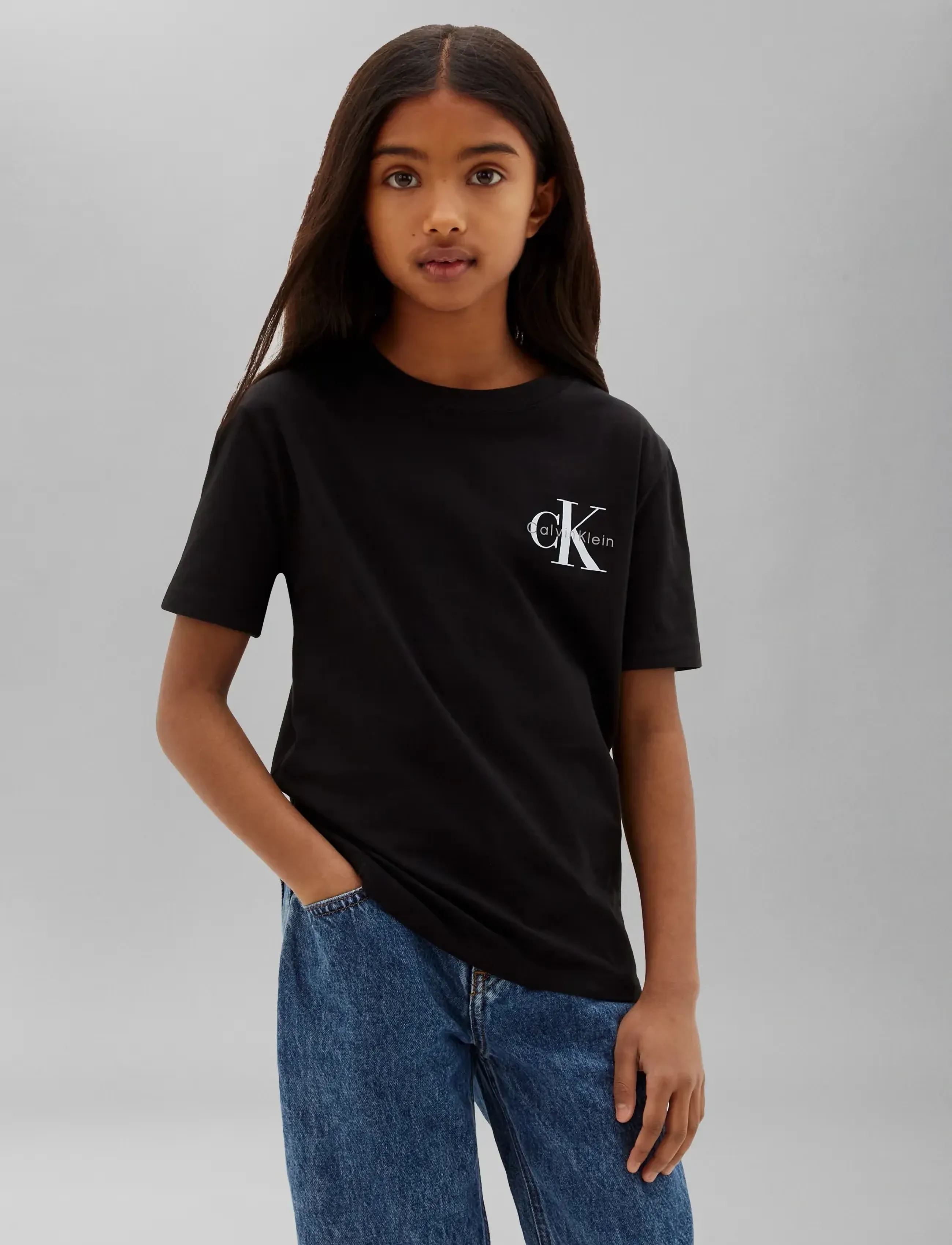 Calvin Klein Small Chest Monologo Ss T-Shirt, Monogram Kortærmet T-Shirt, Sort, Str: 128
