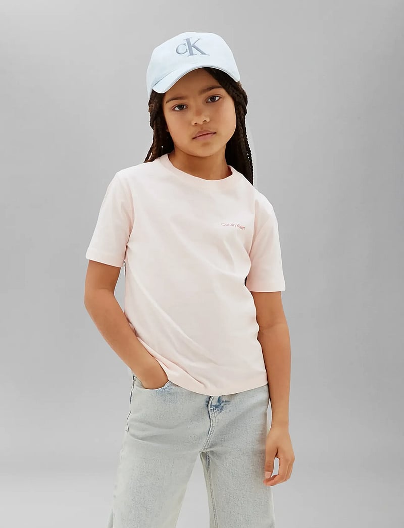 Calvin Klein - SMALL CHEST INST.LOGO SS T-SHIRT - kurzärmelige - mangano calcite - 0