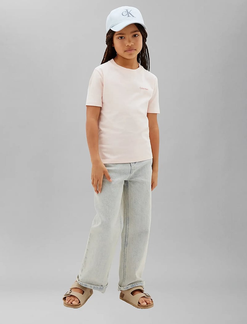 Calvin Klein - SMALL CHEST INST.LOGO SS T-SHIRT - kurzärmelige - mangano calcite - 4