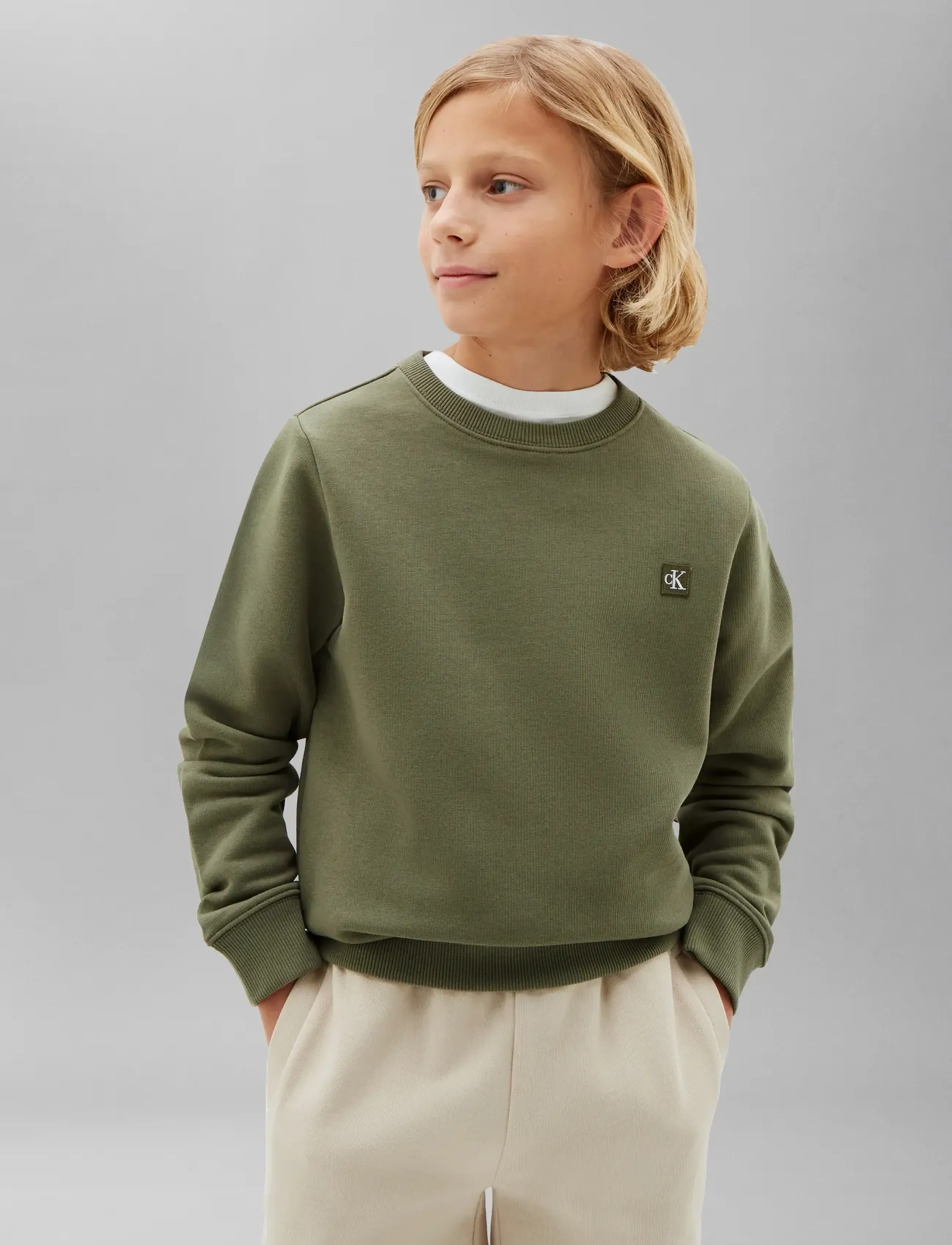 Calvin Klein - MINI BADGE CN - collegepaidat - dusty olive - 0