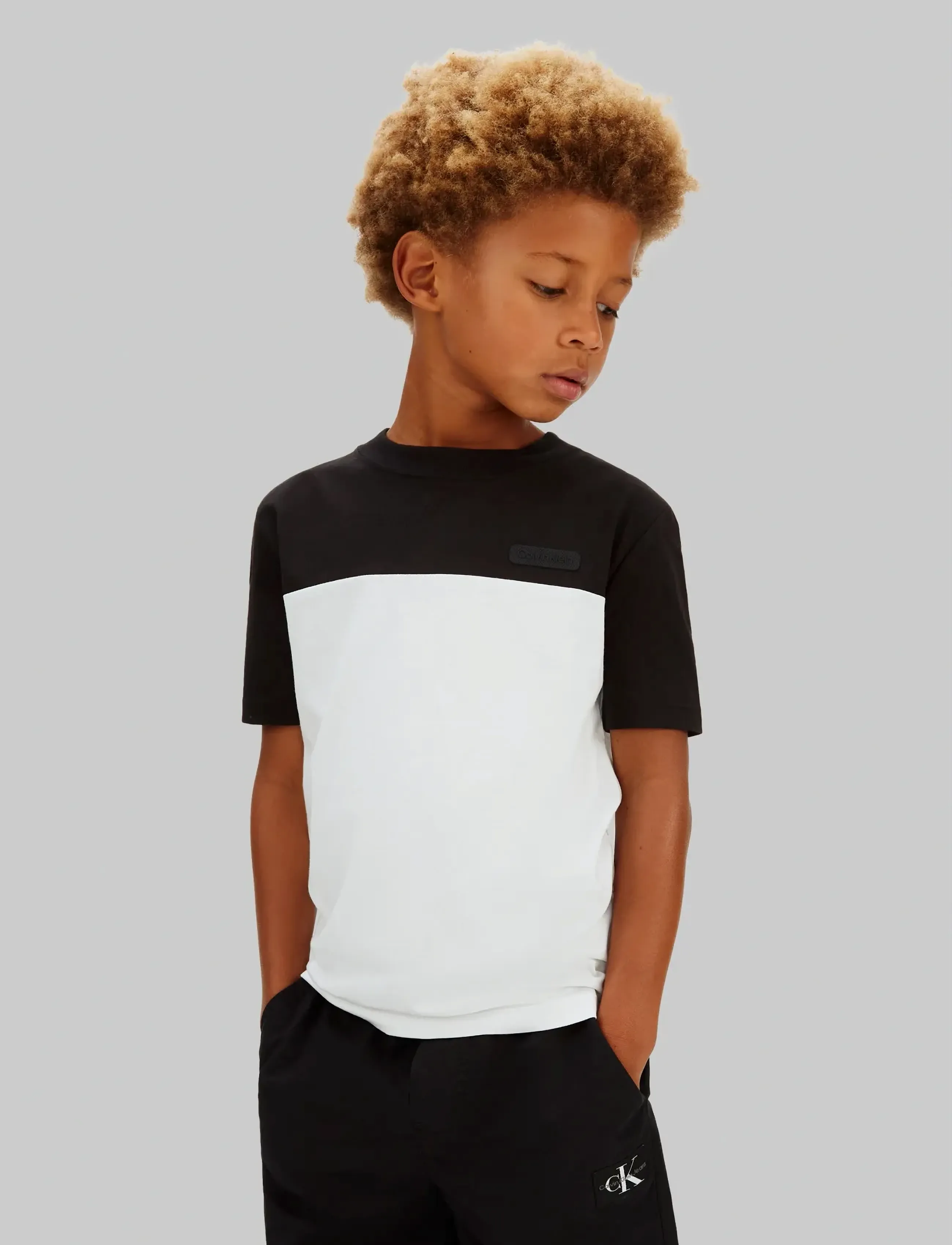 Calvin Klein Colorblock T-Shirt, 128, Black, T-Shirts > Kortærmede, Børn