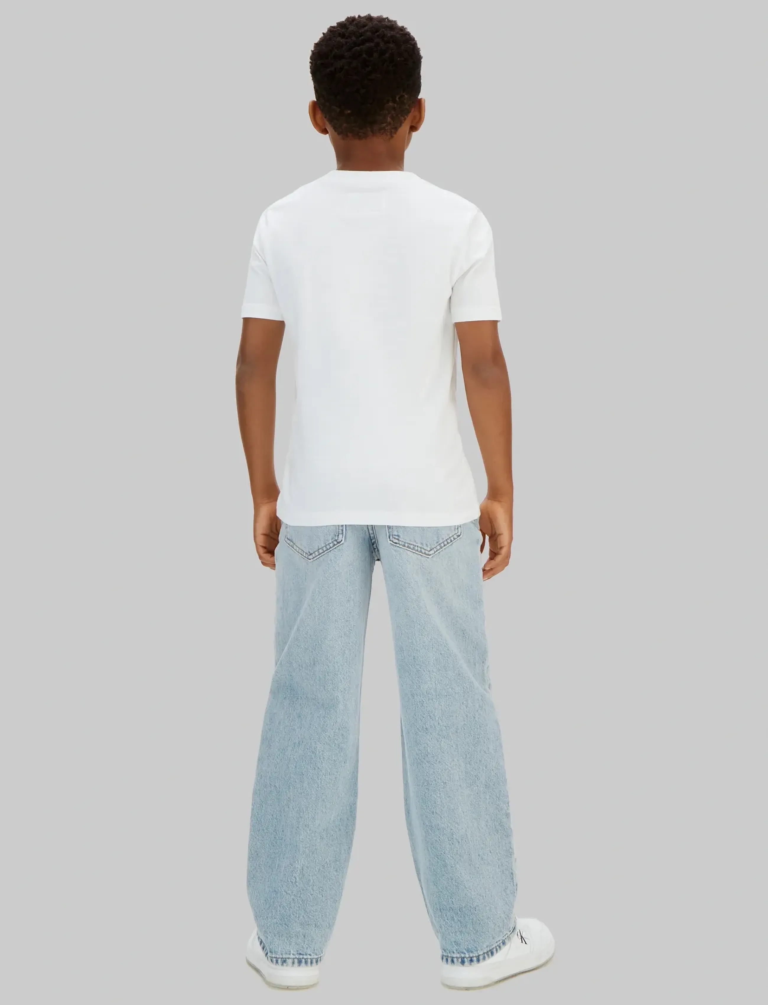Calvin Klein - LOGO LABEL SS T-SHIRT - kortærmede t-shirts - white 11-0601 tcx - 3