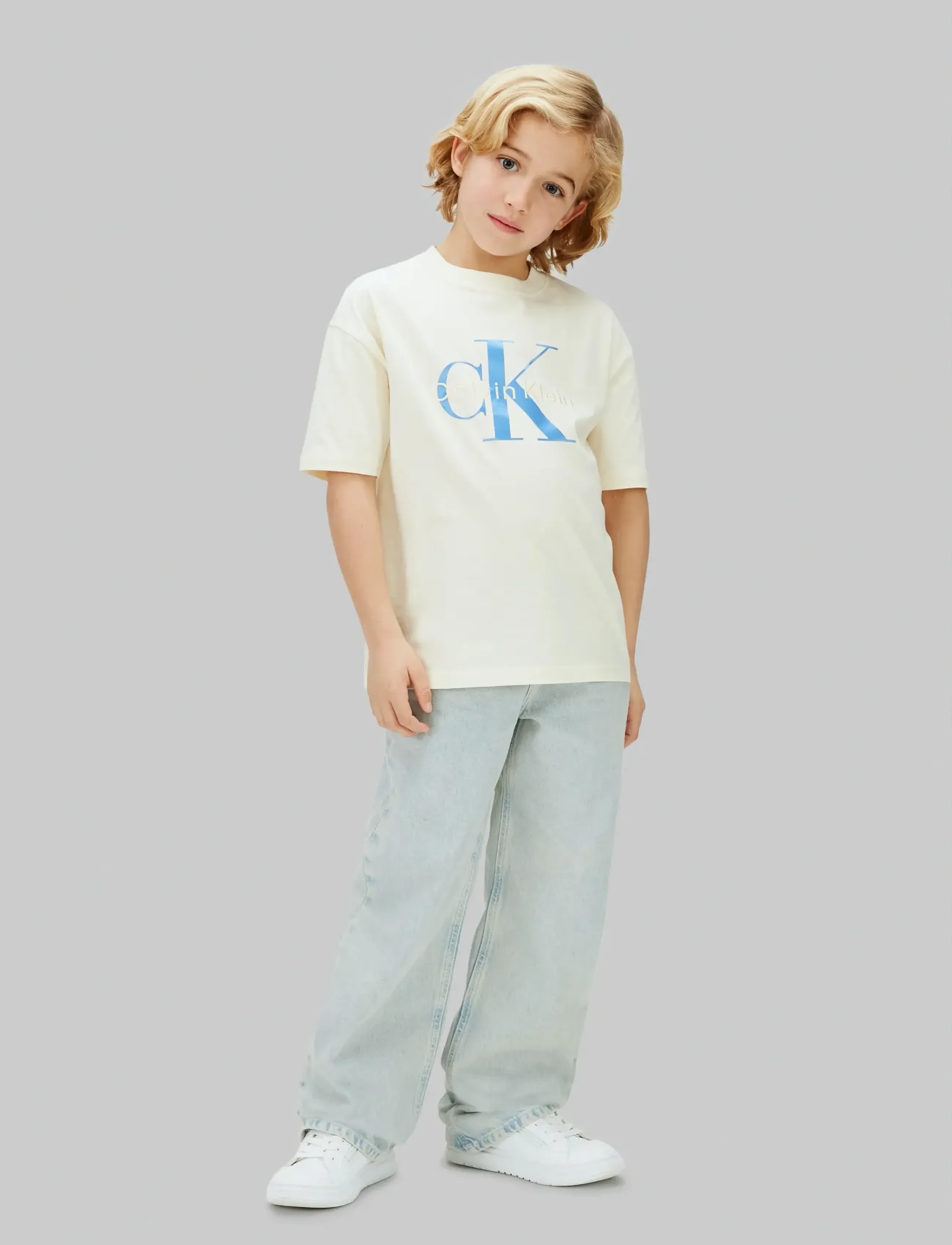 Calvin Klein Mongram Logo Ss T-Shirt, 170, T-shirts, Creme - Short-sleeved, Kinder