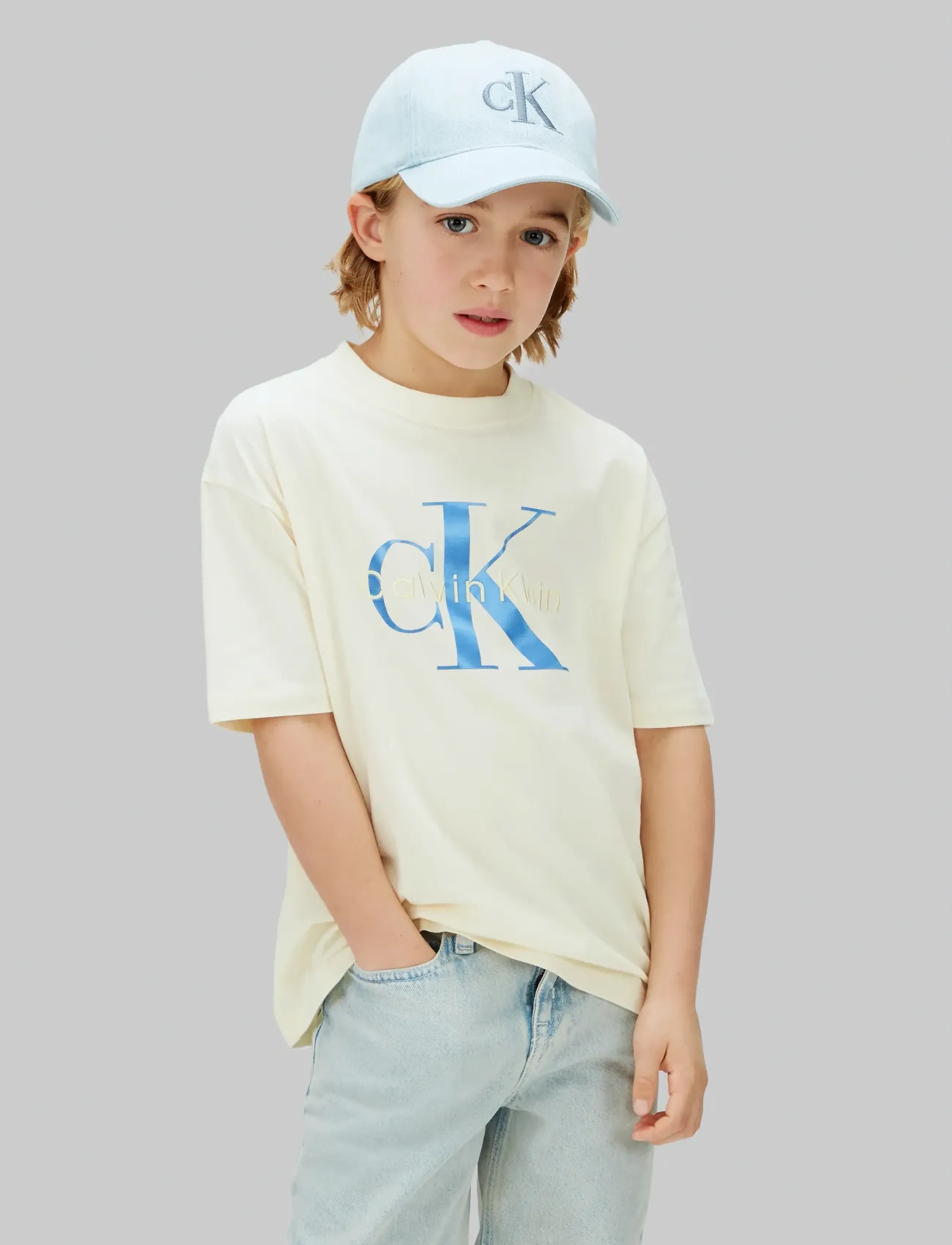 Calvin Klein - MONGRAM LOGO SS T-SHIRT - kortærmede t-shirts - vanilla ice 11-0104 tcx - 2