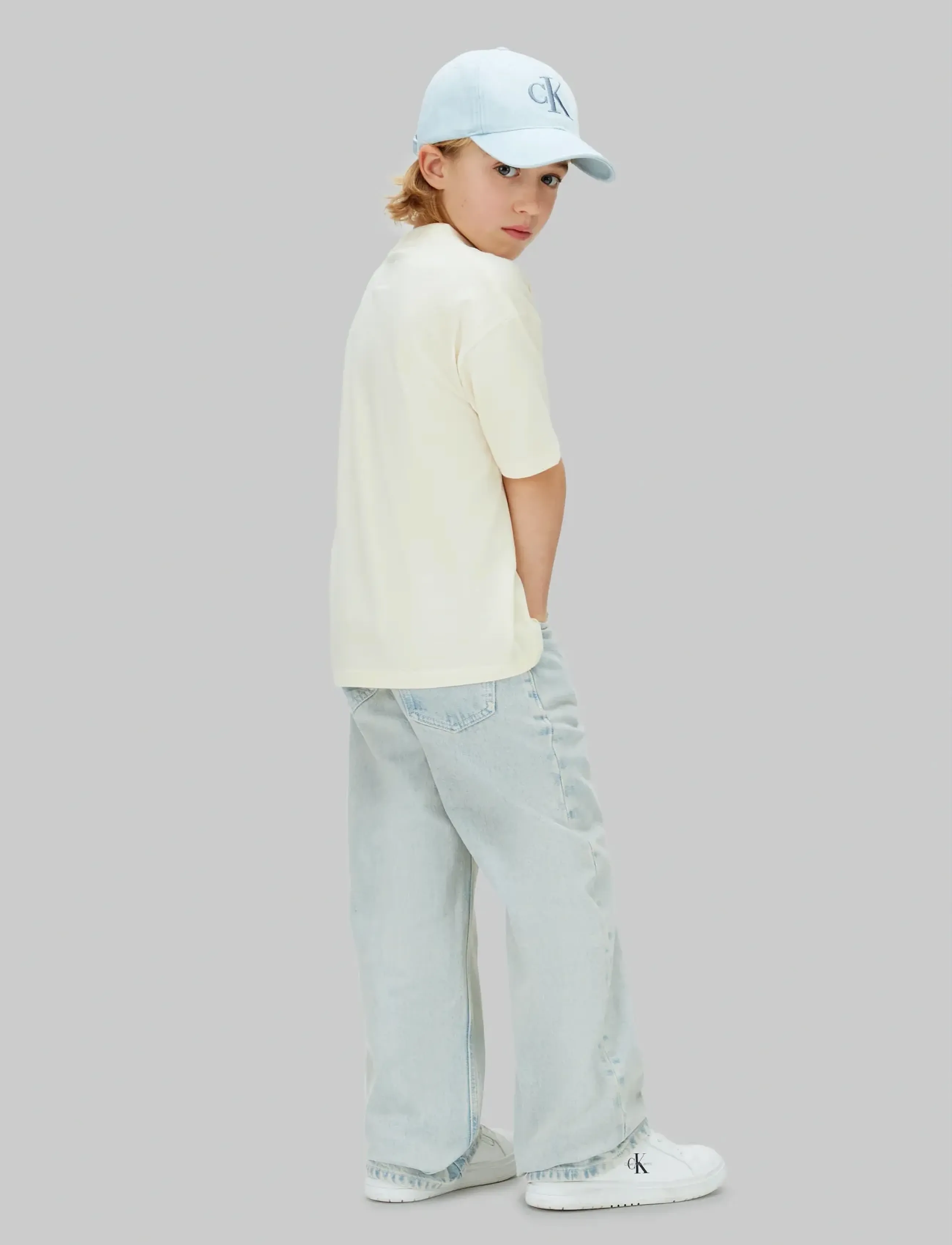 Calvin Klein - MONGRAM LOGO SS T-SHIRT - kortærmede t-shirts - vanilla ice 11-0104 tcx - 3