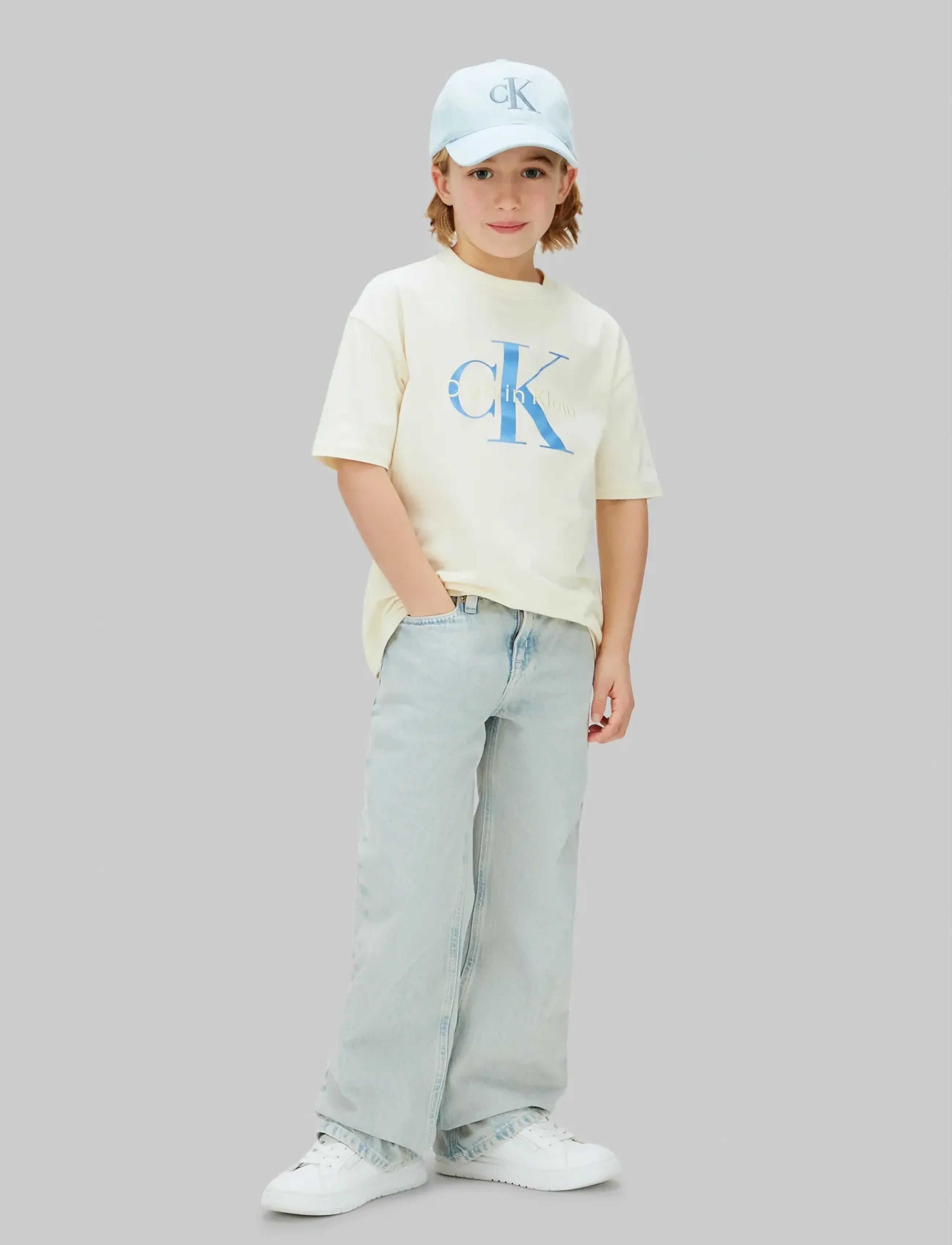 Calvin Klein - MONGRAM LOGO SS T-SHIRT - kortærmede t-shirts - vanilla ice 11-0104 tcx - 4
