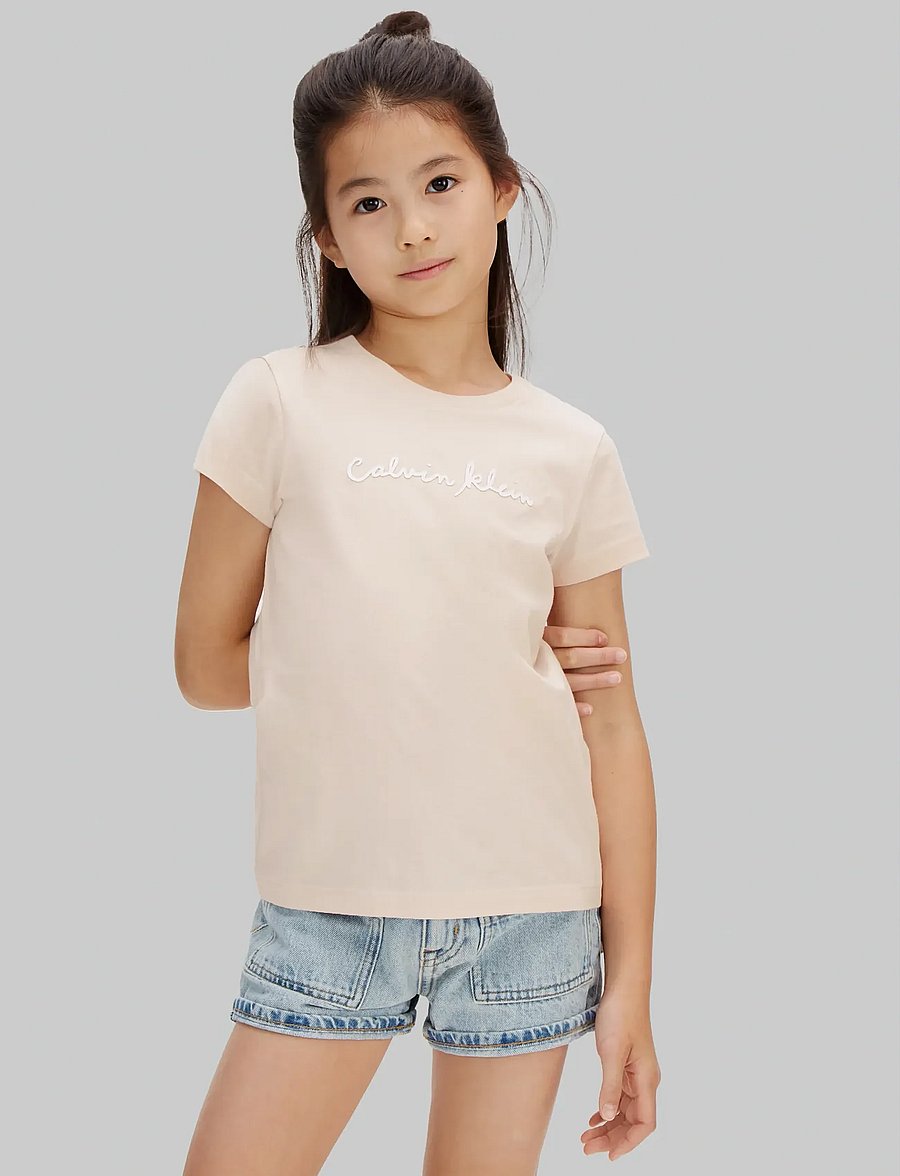 Calvin Klein - SCRIPT LOGO SLIM SS T-SHIRT - kurzärmelige - pearl 12-1304 tcx - 0