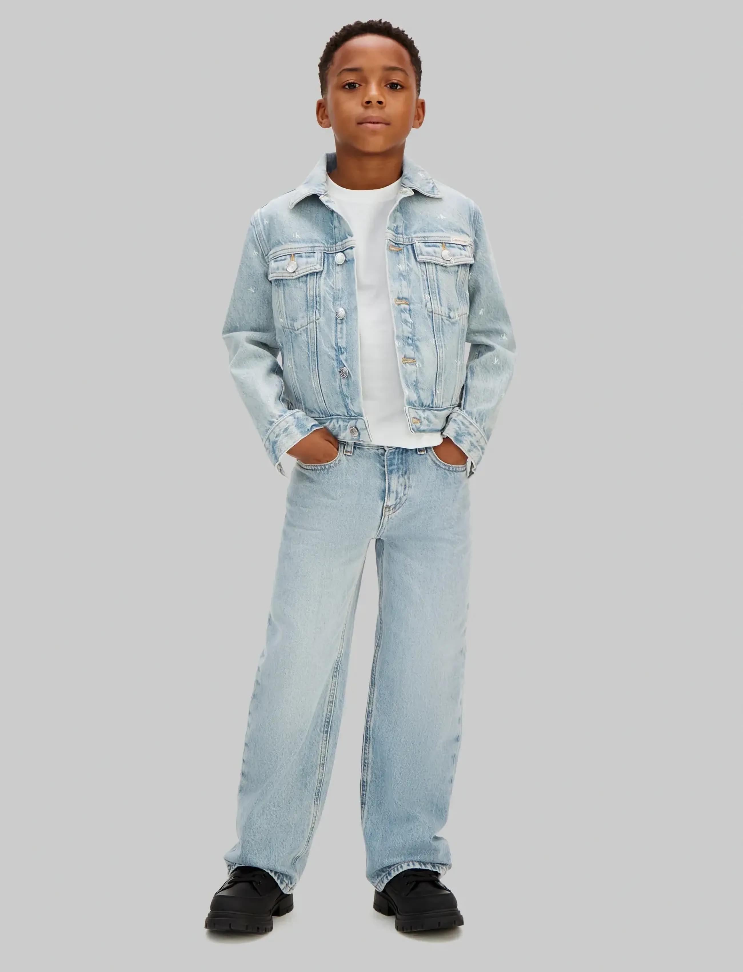 Calvin Klein Denim Aop Trucker Jacket, 128, Blue, Jakker Og Frakker > Denim Og Fløjl, Børn