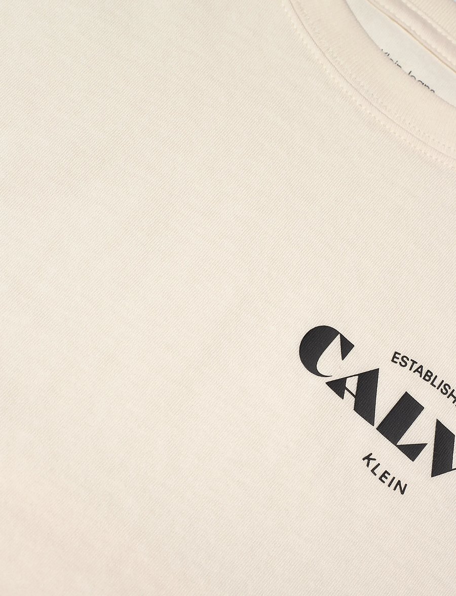 Calvin Klein - CALVIN SMALL CHEST PRINT TEE SS - kortærmede t-shirts - tofu - 2