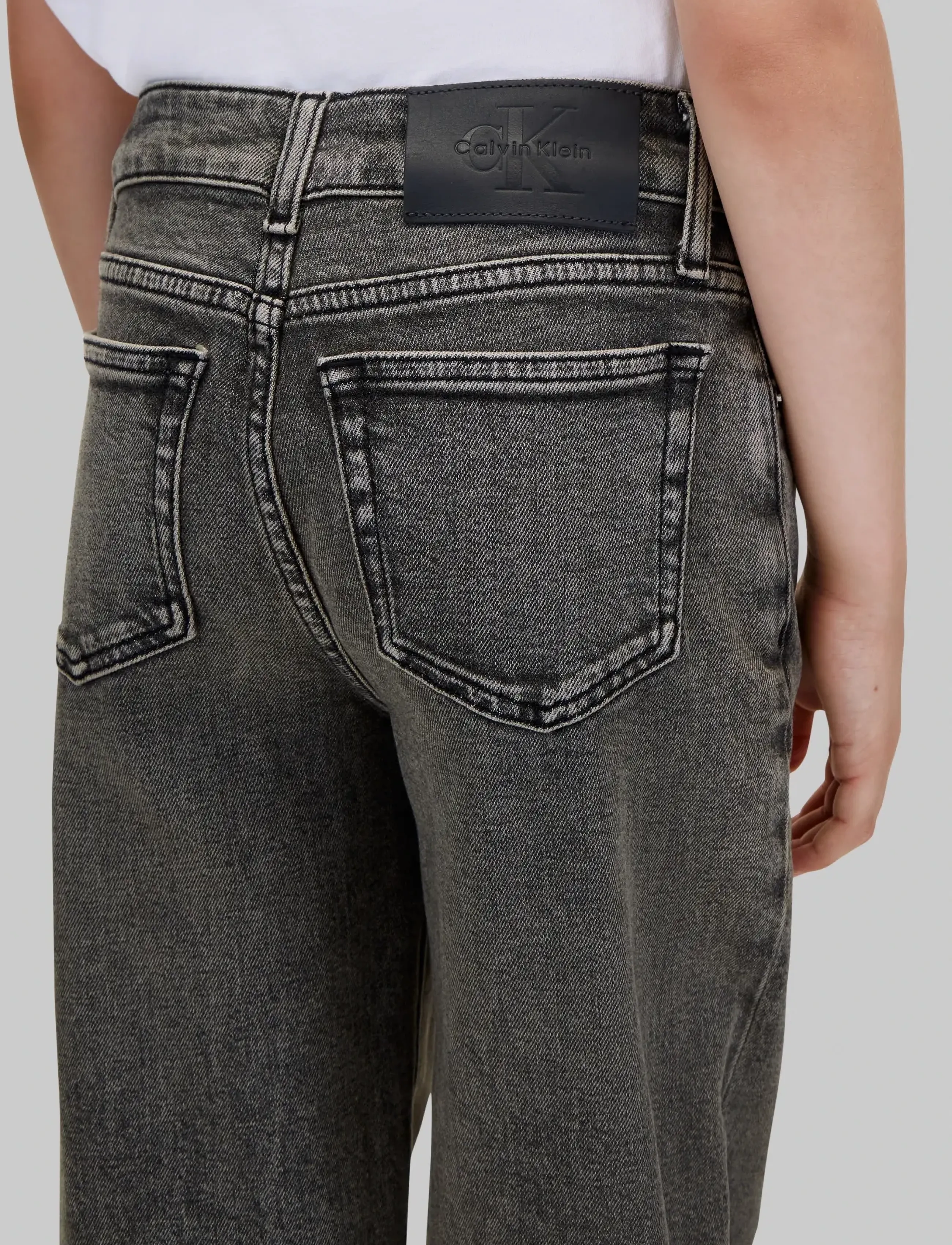 Calvin Klein - BARREL ONYX BLACK - loose jeans - onyx black - 4