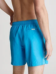 Calvin Klein - MEDIUM DRAWSTRING - swim shorts - malibu blue - 2