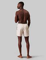 Calvin Klein - MEDIUM DRAWSTRING - shorts - stony beige - 2