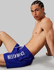 Calvin Klein - MEDIUM DRAWSTRING - swim shorts - sapphire blue - 4