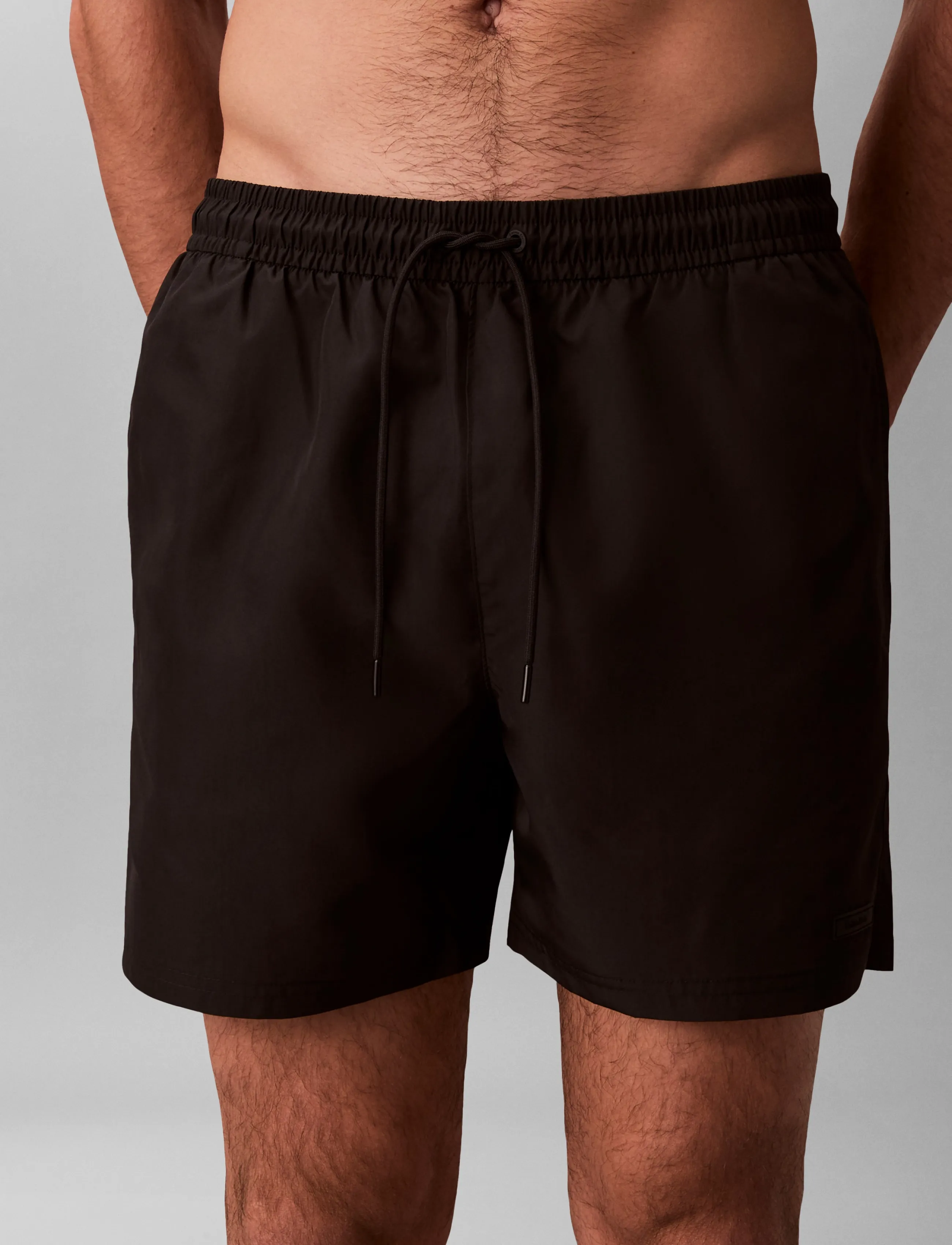 Calvin Klein MEDIUM DRAWSTRING COVERED WAISTB - Kleidung - BLACK / black