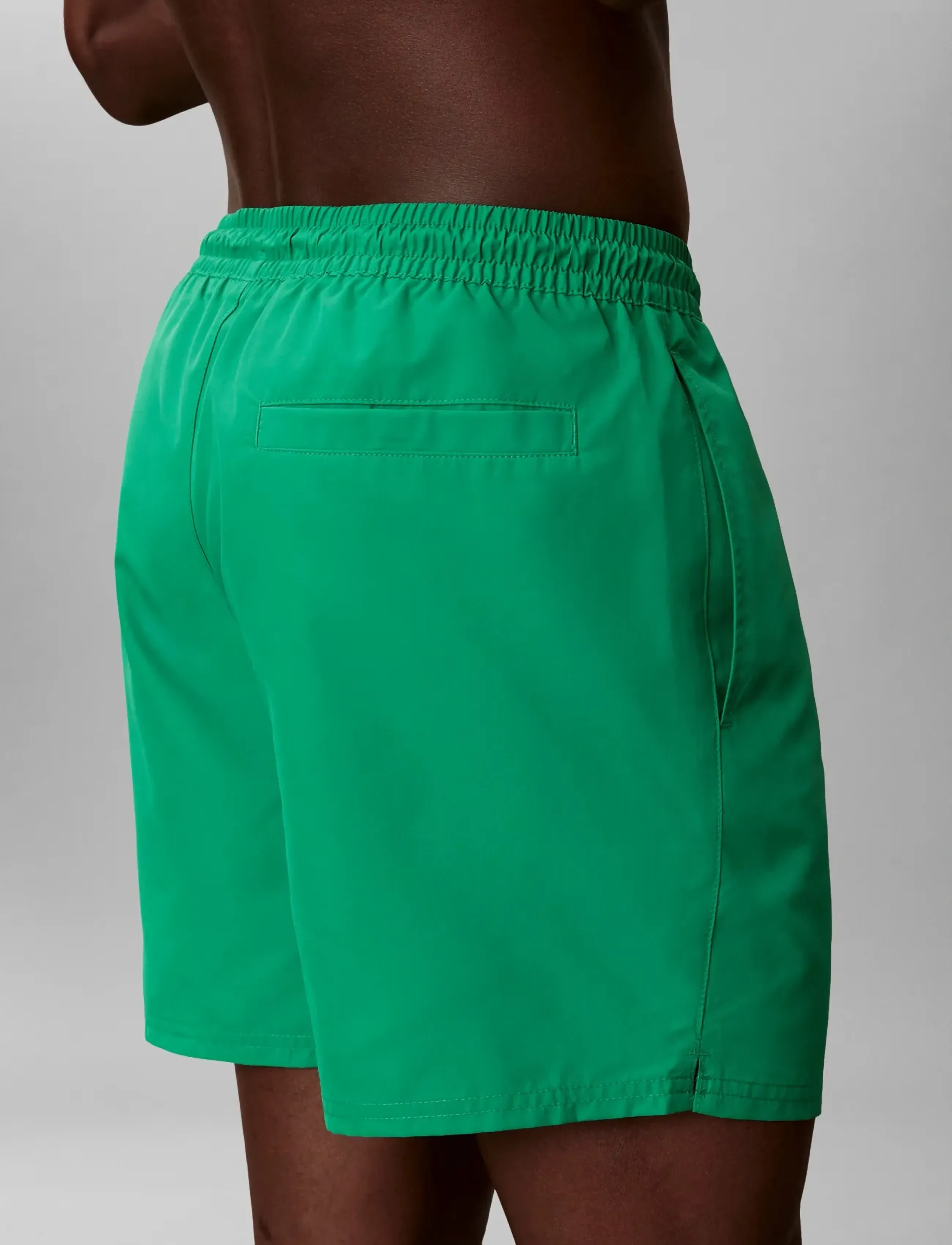 Calvin Klein - MEDIUM DRAWSTRING WAISTBAND - swim shorts - mardi gras green - 4