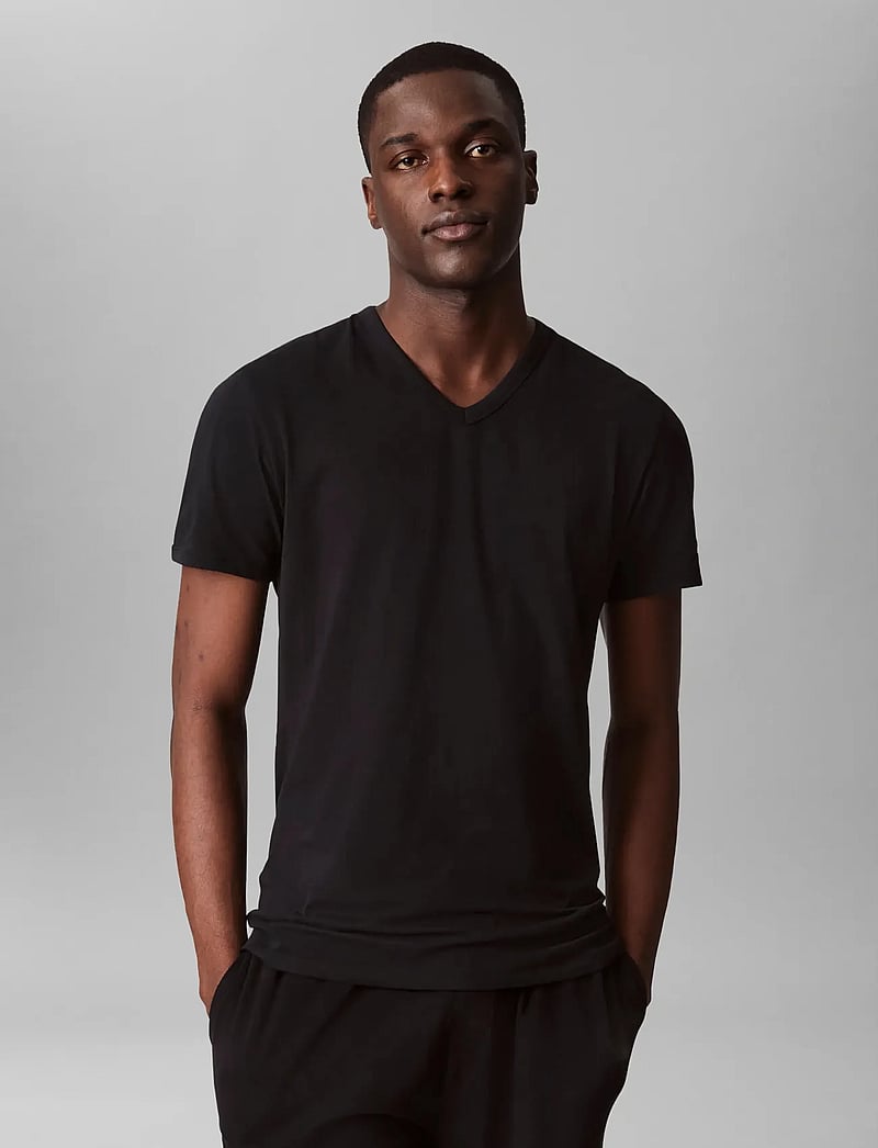 Calvin Klein - S/S V NECK 3PK - t-shirts mit v-ausschnitt - black - 2