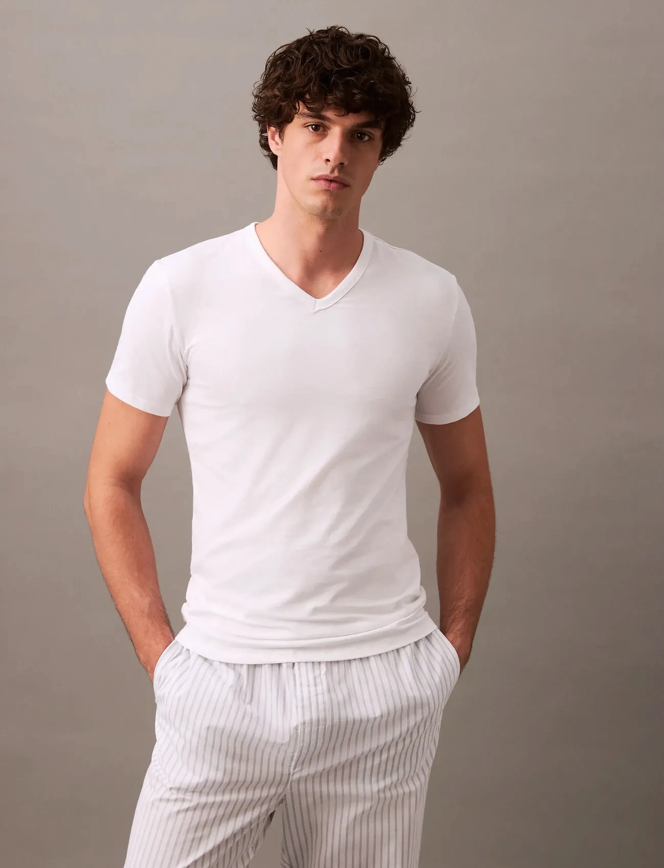 Calvin Klein - S/S V NECK 3PK - t-shirts med v-hals - white - 2