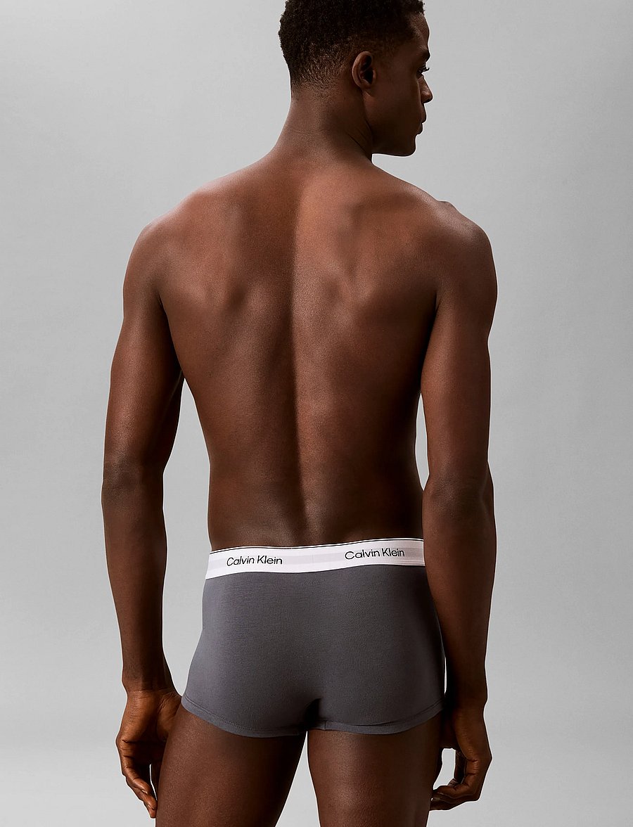 Calvin Klein - LOW RISE TRUNK 3PK - multipakk aluspüksid - white blue tulip turbulence - 4