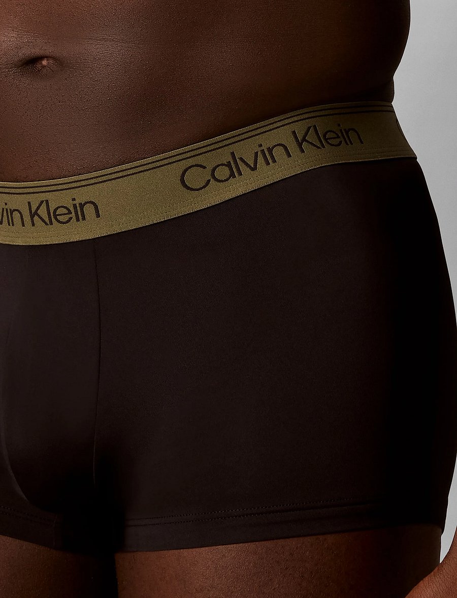 Calvin Klein - LOW RISE TRUNK 5PK - unterhosen im multipack - black bodies w black poseidon blue - 3