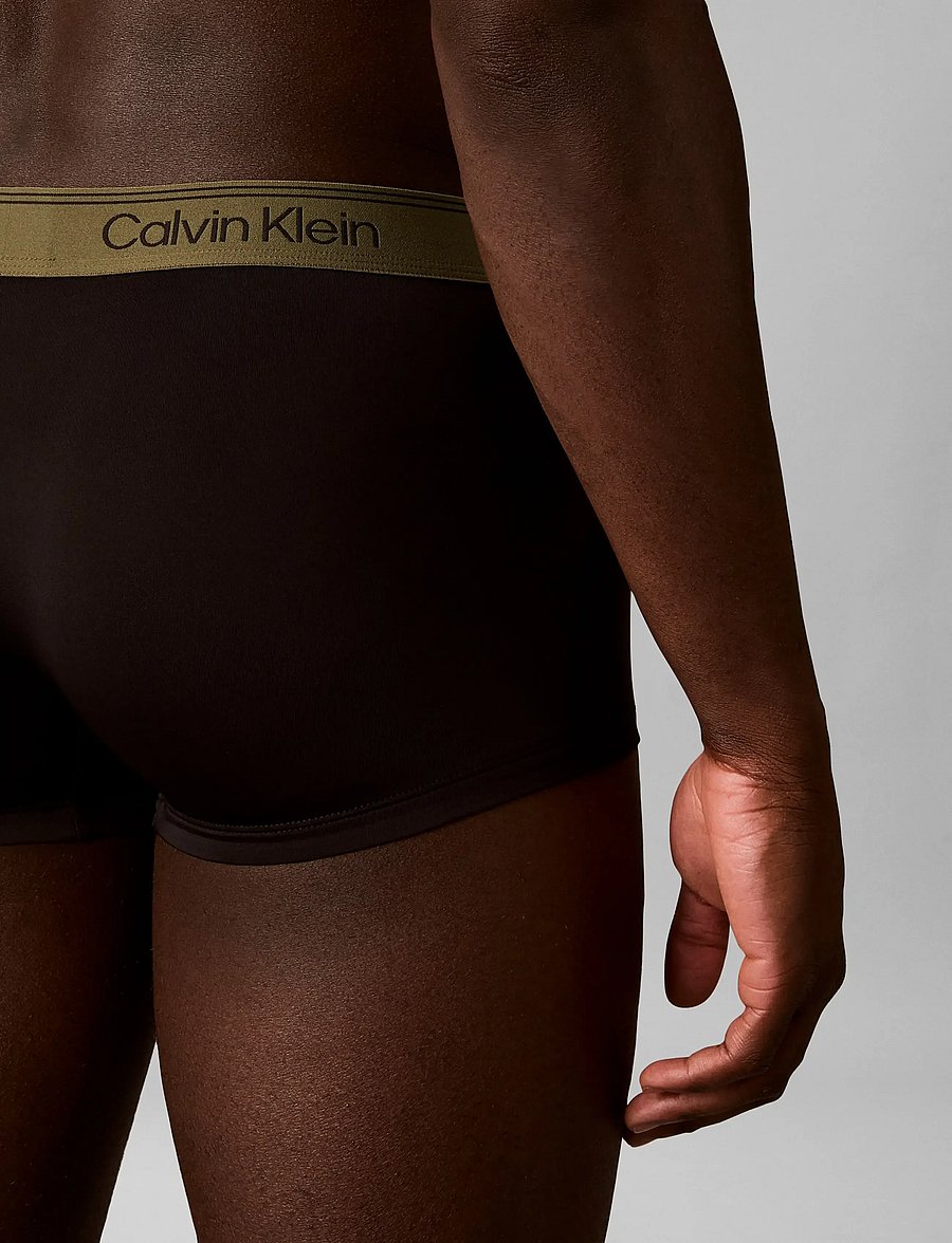Calvin Klein - LOW RISE TRUNK 5PK - unterhosen im multipack - black bodies w black poseidon blue - 5