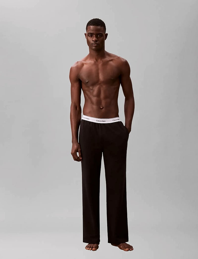Calvin Klein - SLEEP PANT - pidžaamapüksid - black - 2