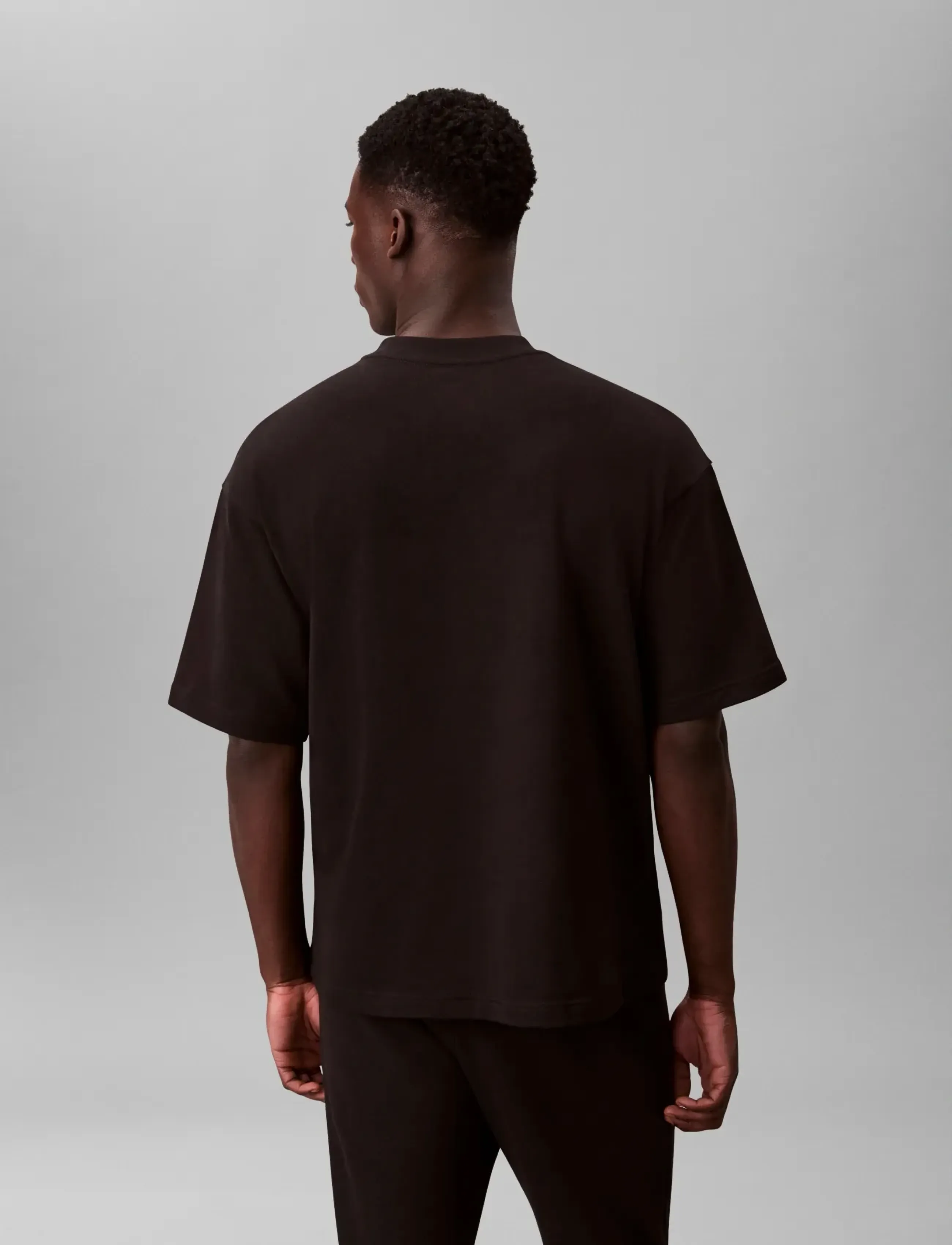 Calvin Klein - S/S CREW NECK - kortärmade t-shirts - black - 2