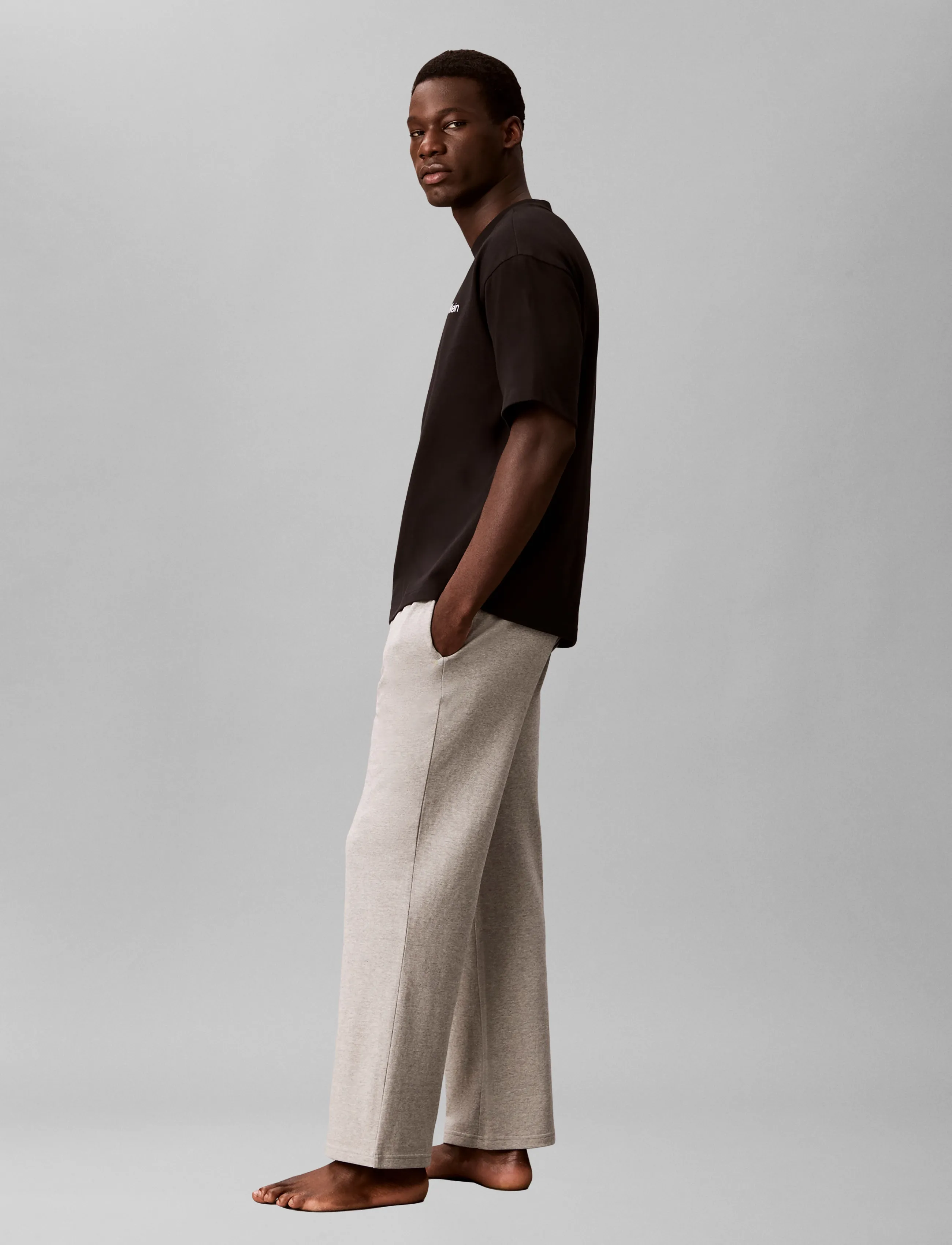 Calvin Klein - S/S CREW NECK - kurzärmelige t-shirts - black - 5