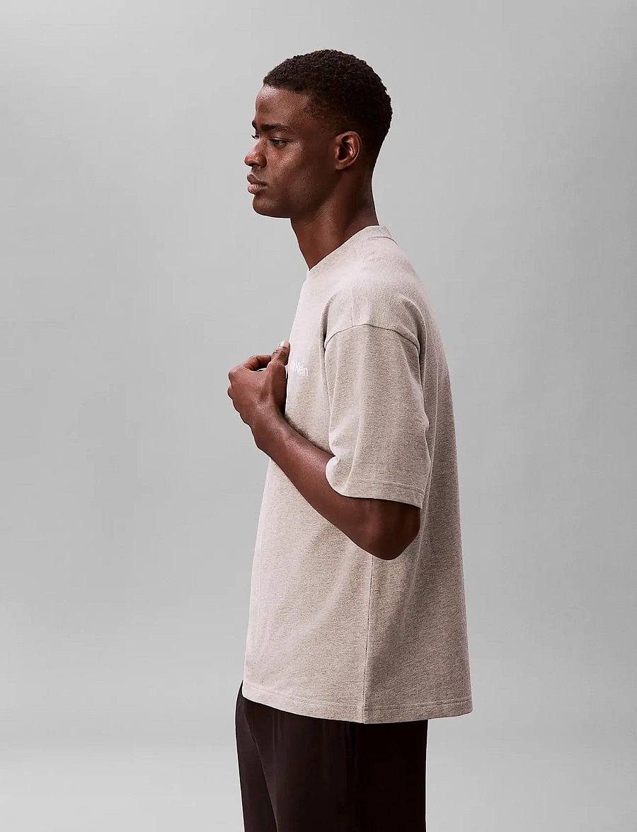Calvin Klein - S/S CREW NECK - kortærmede t-shirts - grey heather b10 - 4