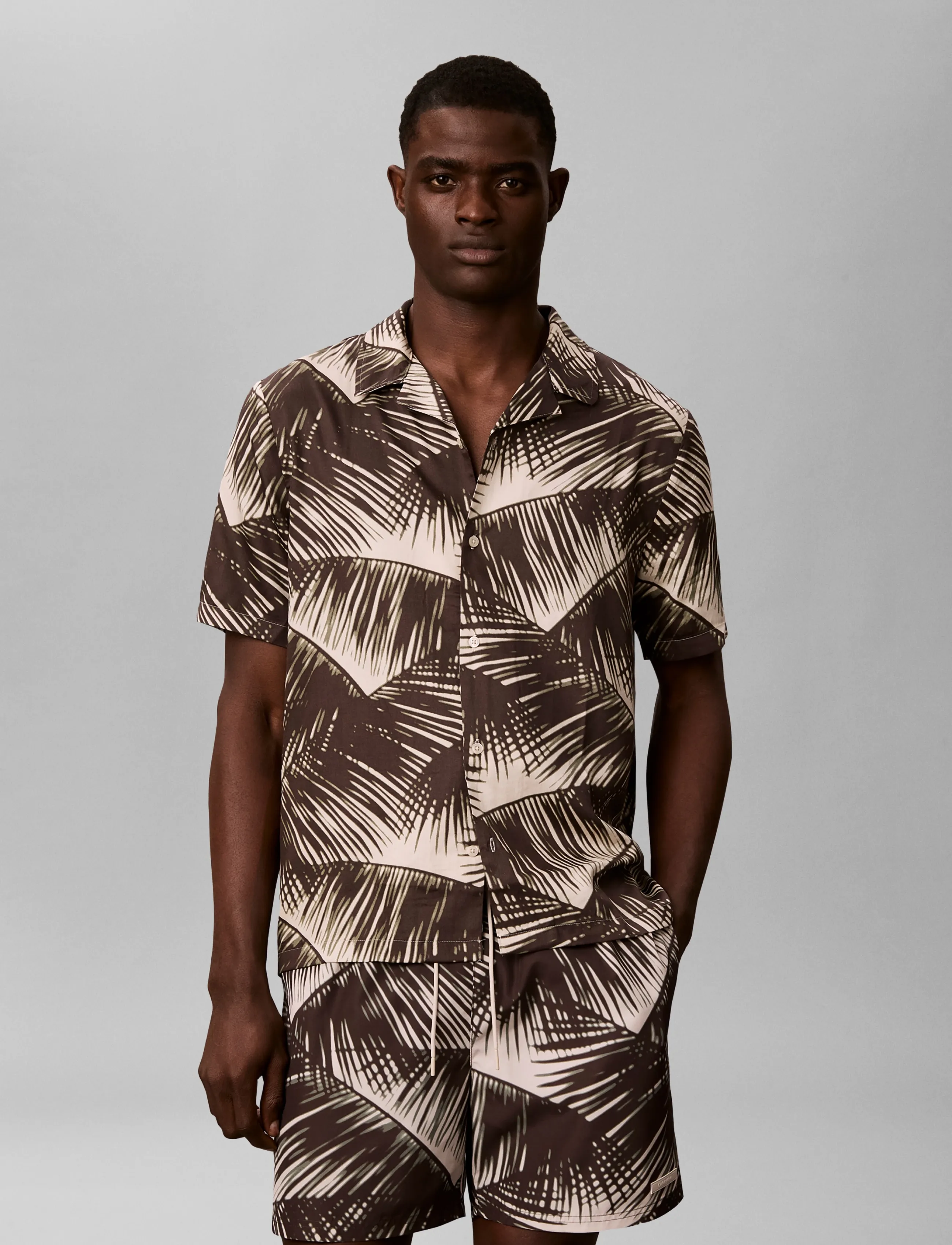 Calvin Klein - S/S BUTTON DOWN - lühikeste varrukatega särgid - 20251 adventure palm+oatmeal - 3