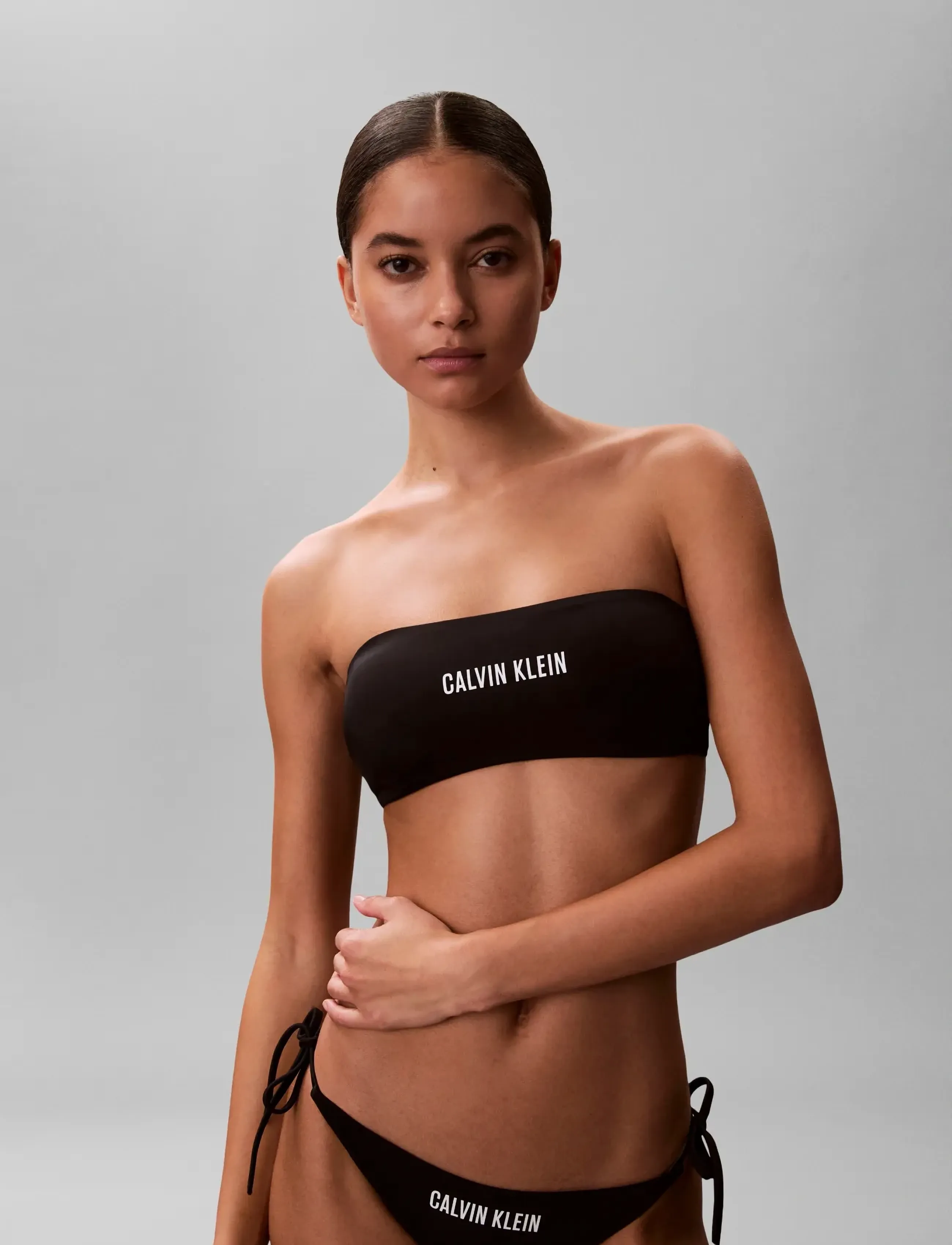 Calvin Klein - BANDEAU W STRAPS - bikinio liemenėlės su kaspinėliais - black - 3