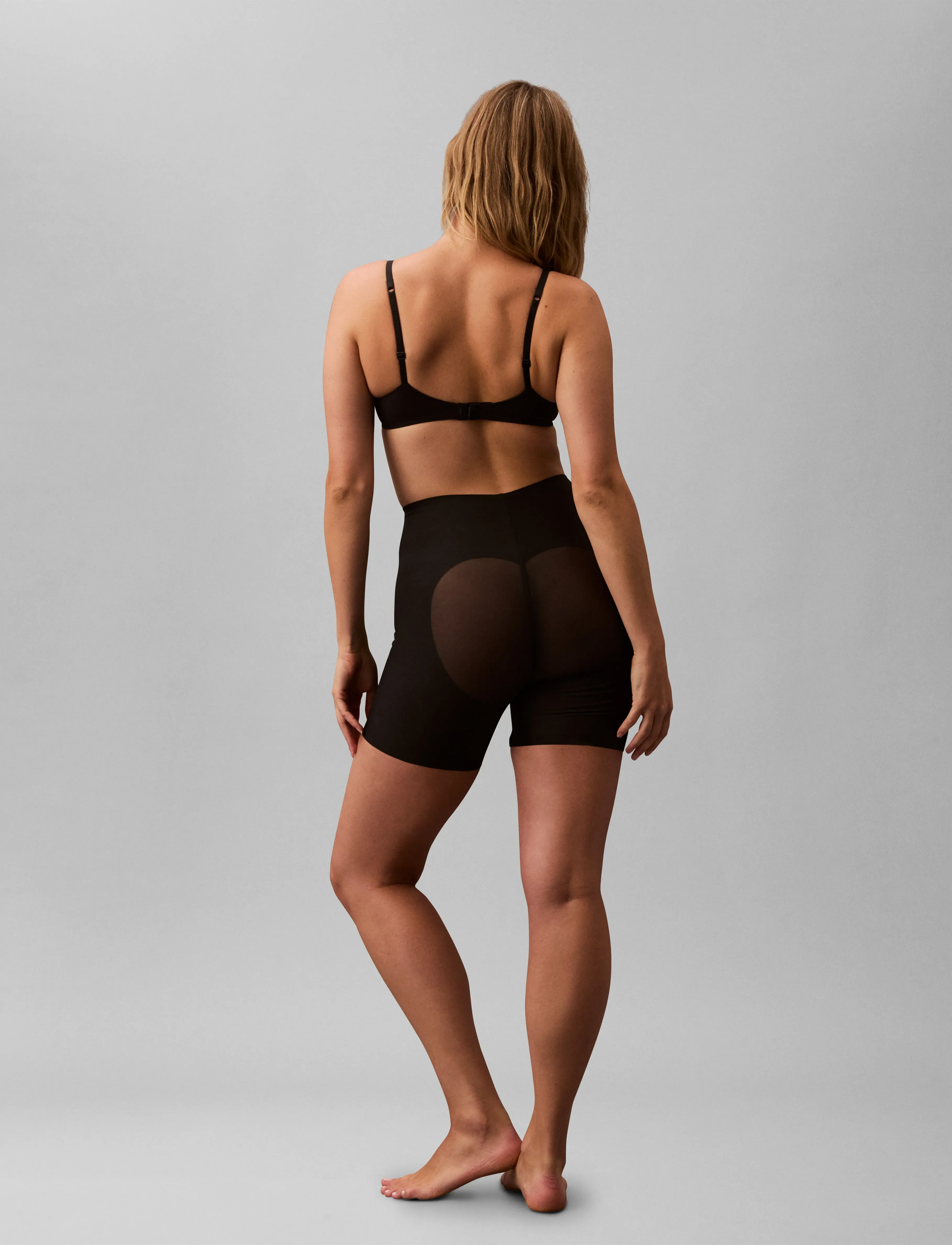Calvin Klein - MID THIGH SHORT - jupes et bas sculptants - black - 3