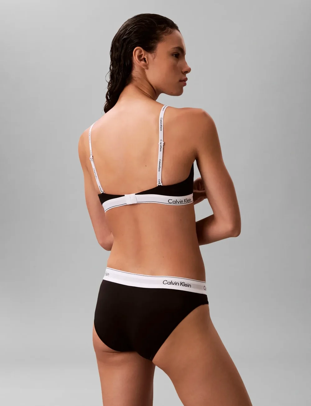 Calvin Klein - LIGHTLY LINED DEMI - biustonosze z głębokim dekoltem - black - 2