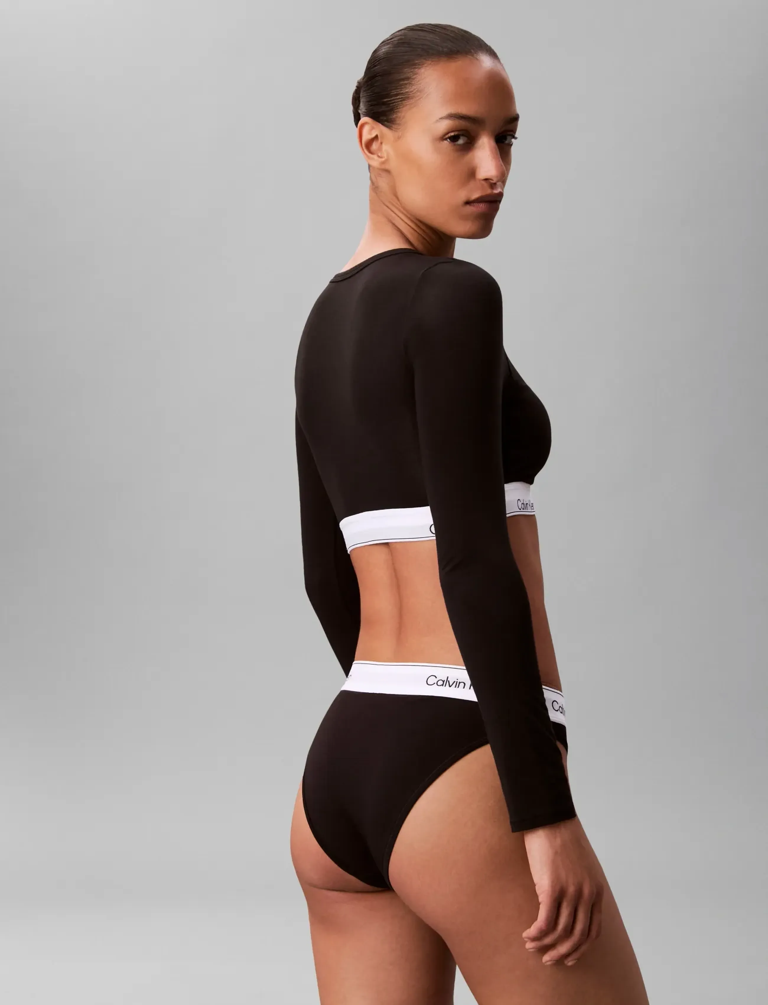 Calvin Klein - LIGHTLY LINED BRALETTE - oberteile - black - 2
