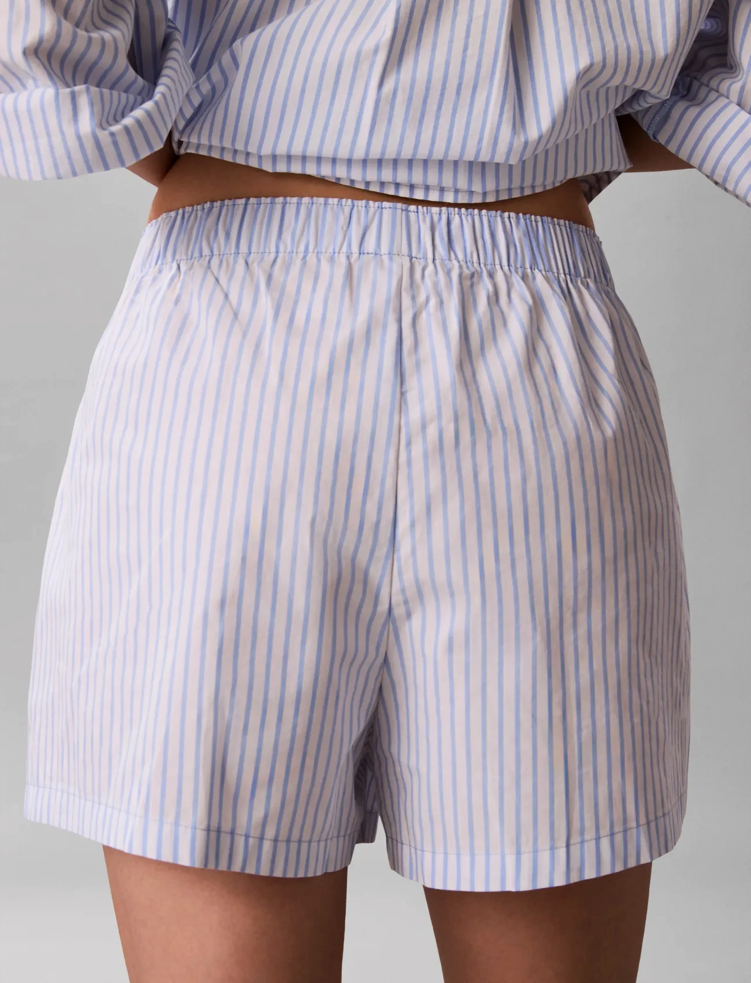 Calvin Klein - COVERED WB POPLIN SHORT - lühikesed püksid - sera stripe blue descent - 4