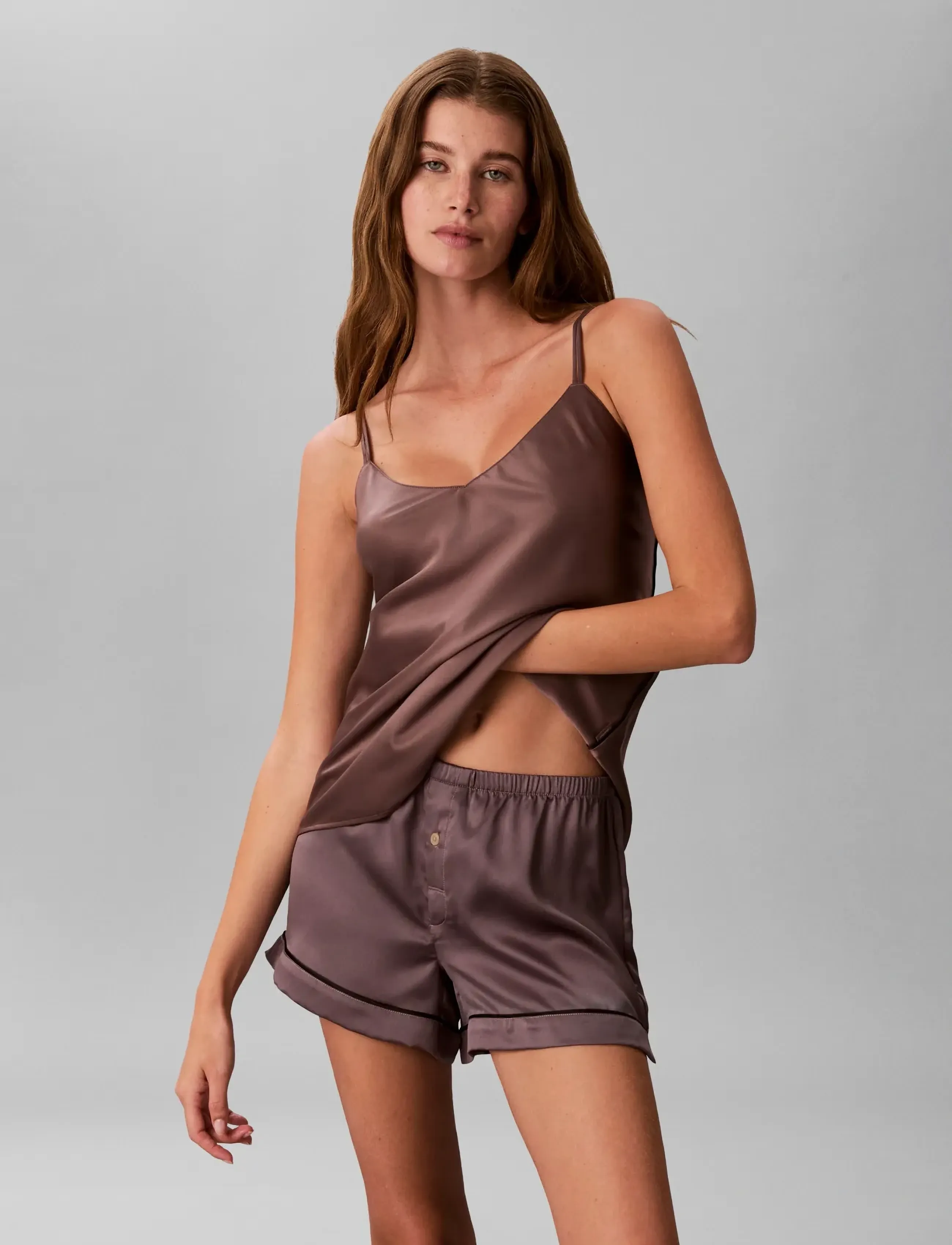 Calvin Klein - SATIN SHORT - shorts - botanical brown - 3