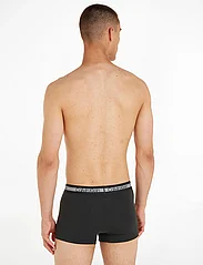 Calvin Klein - TRUNK 3PK - alushousut monipakkauksessa - black - 3