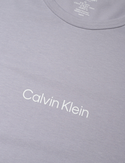 Calvin Klein - S/S CREW NECK - kortärmade t-shirts - dapple grey - 2