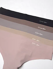 Calvin Klein - 5 PACK THONG - sømløse truser - blk/cavernstone/grysand/subd/cedar - 2
