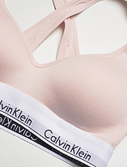 Calvin Klein - BRALETTE LIFT - liemenėlės, dėvimos po berankoviais marškinėliais - nymphs thigh - 2