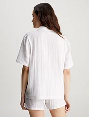 Calvin Klein - S/S BUTTON DOWN - kortärmade skjortor - white - 2